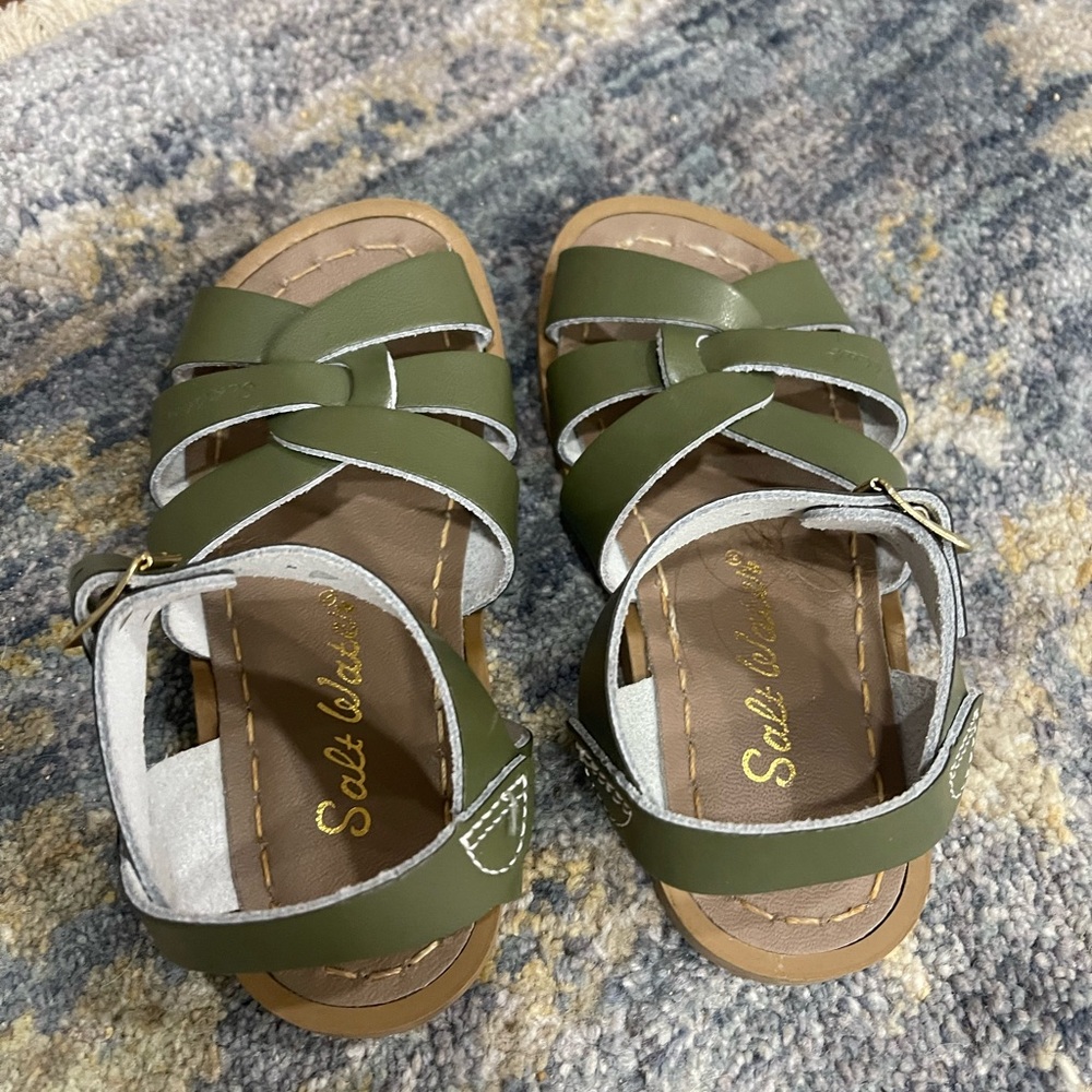 Olive Green saltwater sun sans